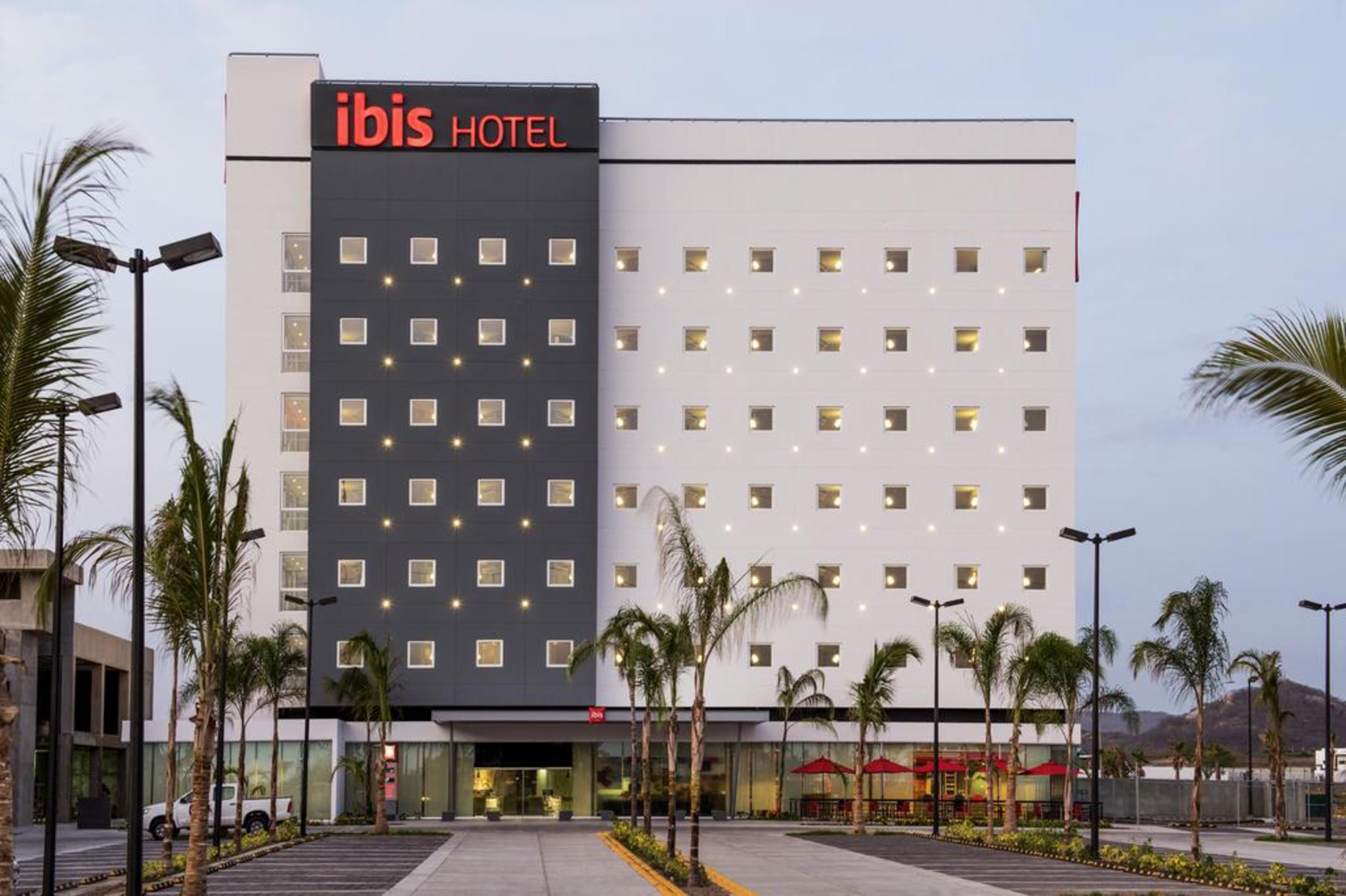 Ibis Mazatlan Marina Hotel ภายนอก รูปภาพ